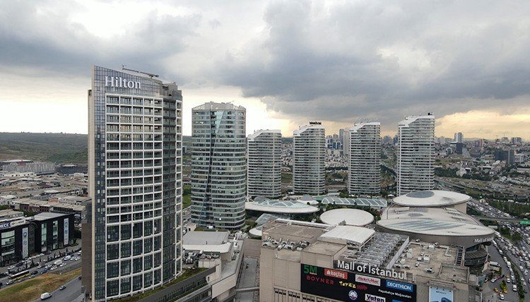 Hilton High Residence